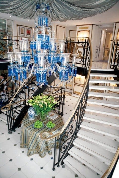 ss Antoinette lobby