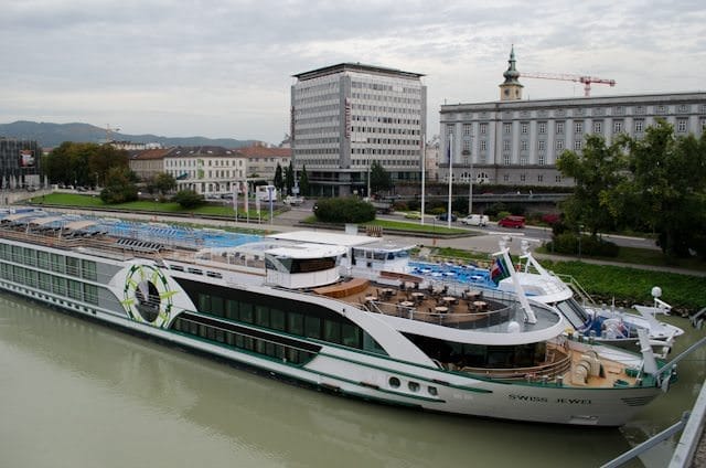 AmaLyra - Swiss Jewel