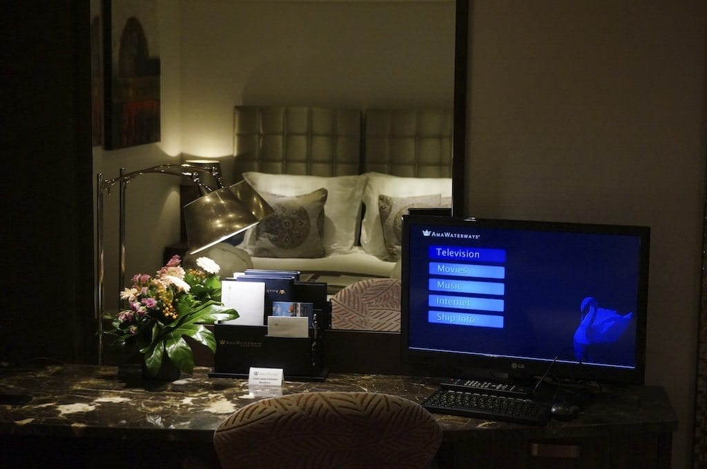 Stateroom 216 Desk & TV