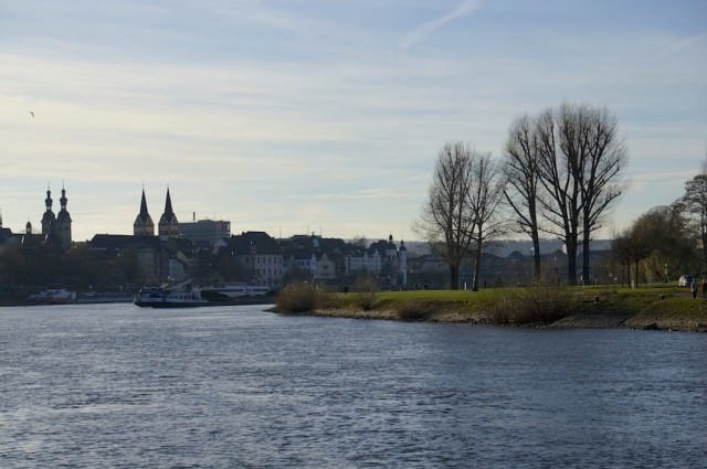 Coming into Koblenz. © 2013 Ralph Grizzle