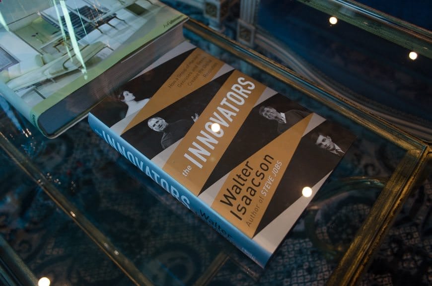 Another nice lounge touch: books you can read placed on a lower shelf of each coffee table. Photo © 2015 Aaron Saunders