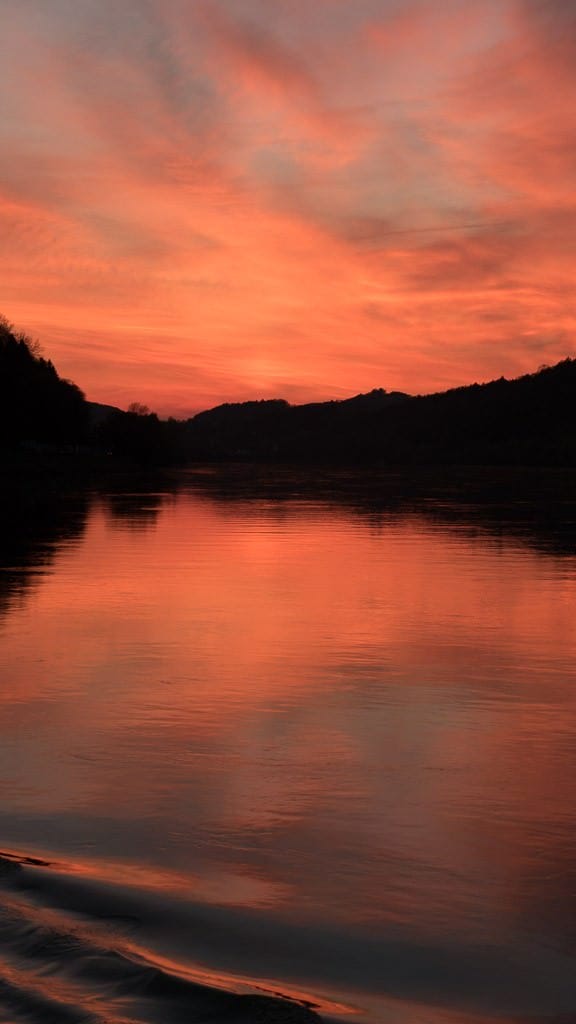 Sunset in Linz, © 2015 Ralph Grizzle
