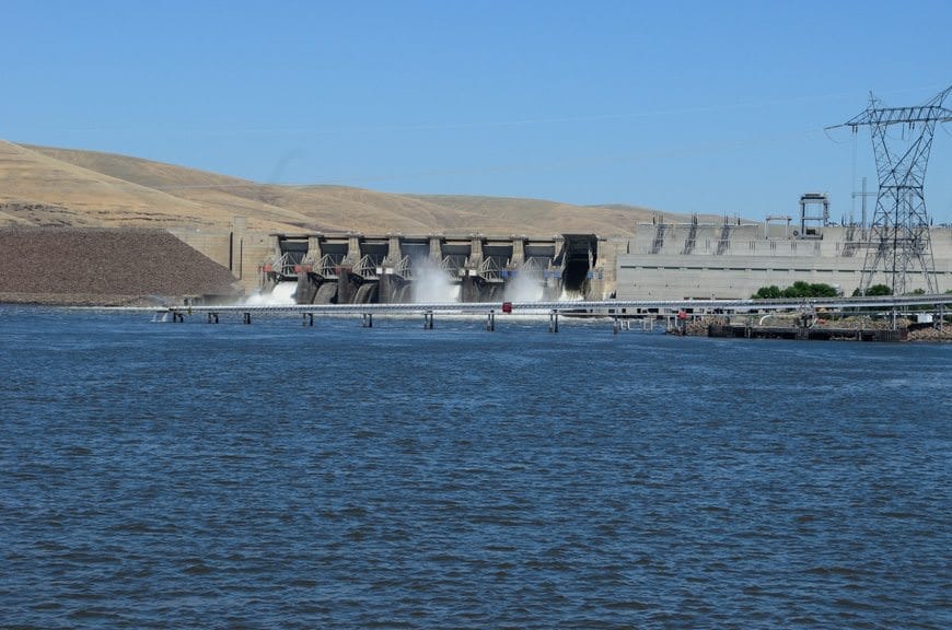 More locks, and more hydroelectric dams! Photo © 2015 Aaron Saunders