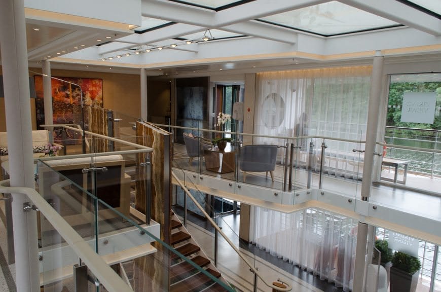 Atrium, Viking Vidar, facing starboard / forward. Photo © 2015 Aaron Saunders