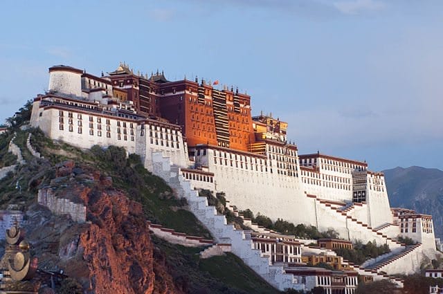 Select river cruise tour itineraries through China include a visit to the Tibetan landmark of Lhasa.  Photo courtesy of Wikipedia / Creative Commons