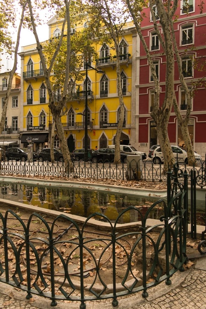 Lisbon recalls a sense of deja-vu in the experienced traveller, with shades of Amsterdam, Venice and Buenos Aires. Photo © 2015 Aaron Saunders