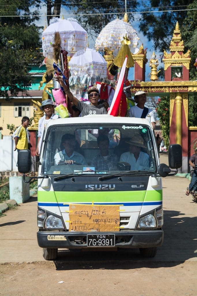 The procession continued for approximately 30 minutes. Unable to move, we got off our coach and took photographs instead! Photo © 2015 Aaron Saunders