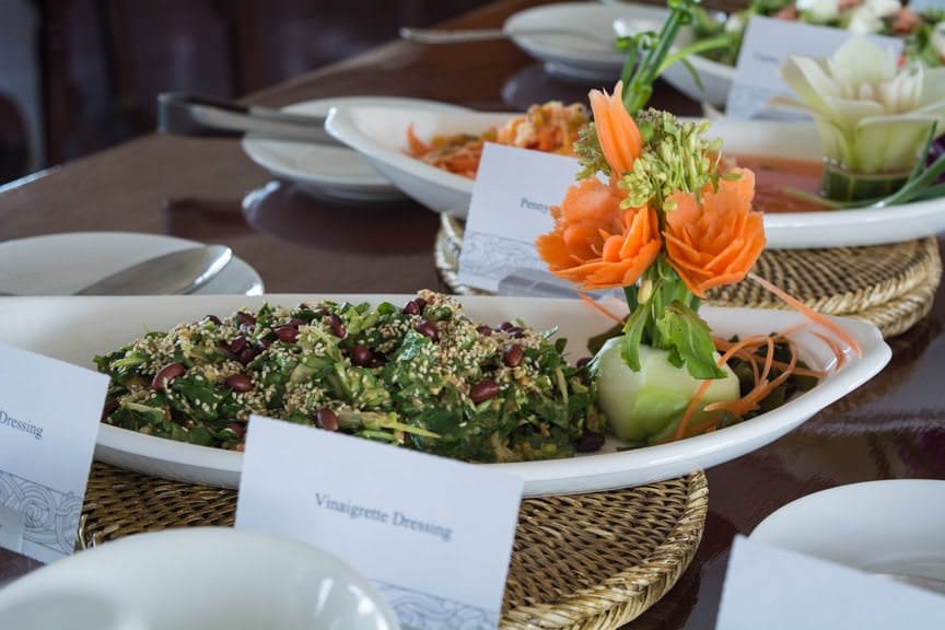 Lunch...Photo © 2015 Aaron Saunders