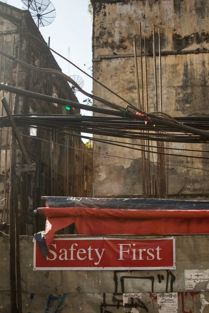 Remember, kids: safety first. Photo © 2015 Aaron Saunders