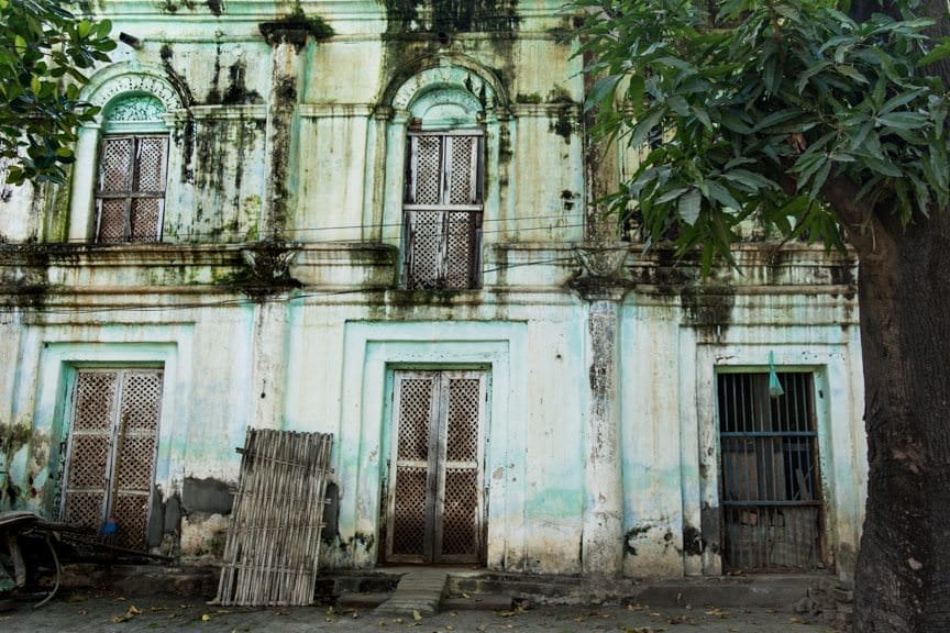 Some buildings, though, are in better shape than others. Photo © 2015 Aaron Saunders