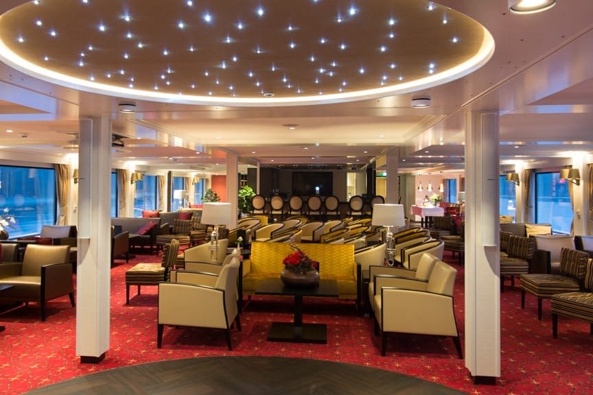 The Blue Note Lounge, facing aft. Photo © 2016 Aaron Saunders