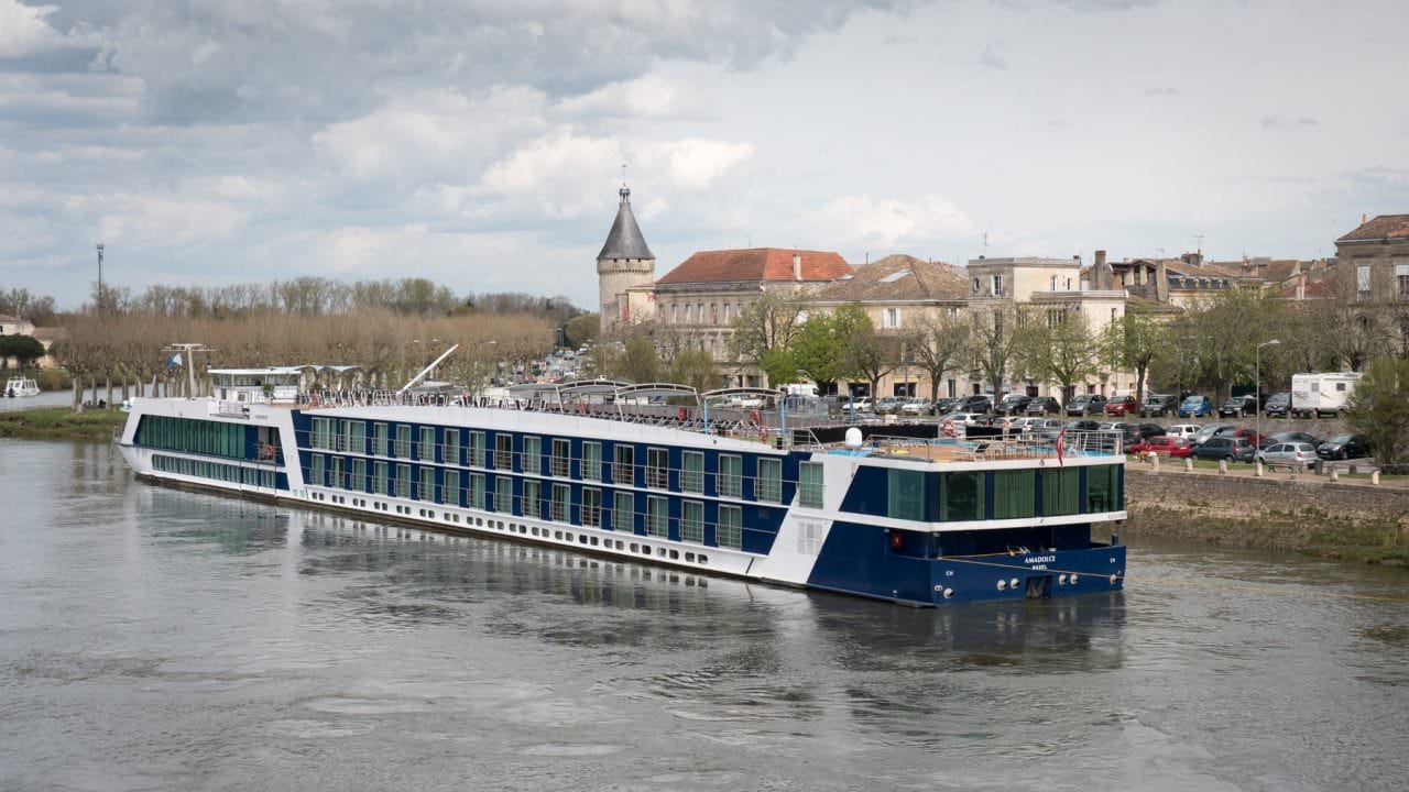 AmaWaterways Uncorks New 2024 Itinerary For Wine Enthusiasts 1 AmaDolce Bordeaux