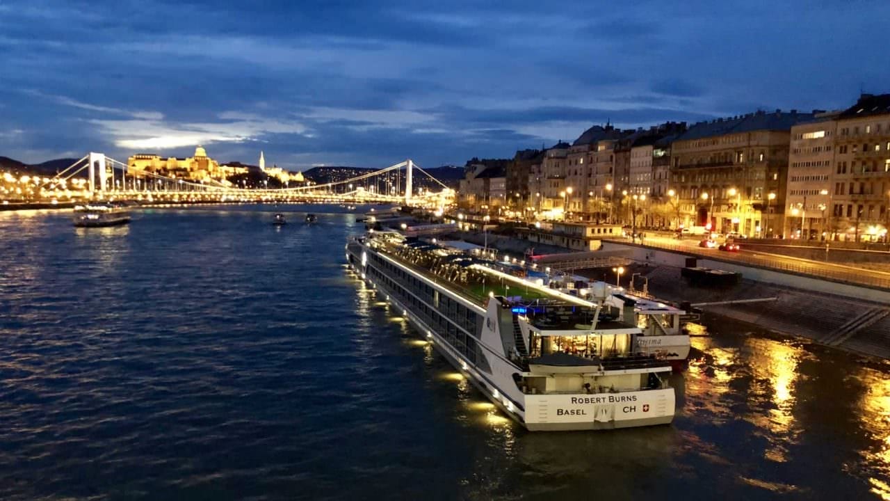 Robert Burns Budapest