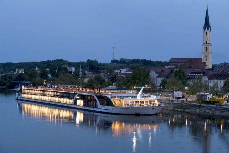 AmaMagna2019_Exterior_Night_Vilshofen 16