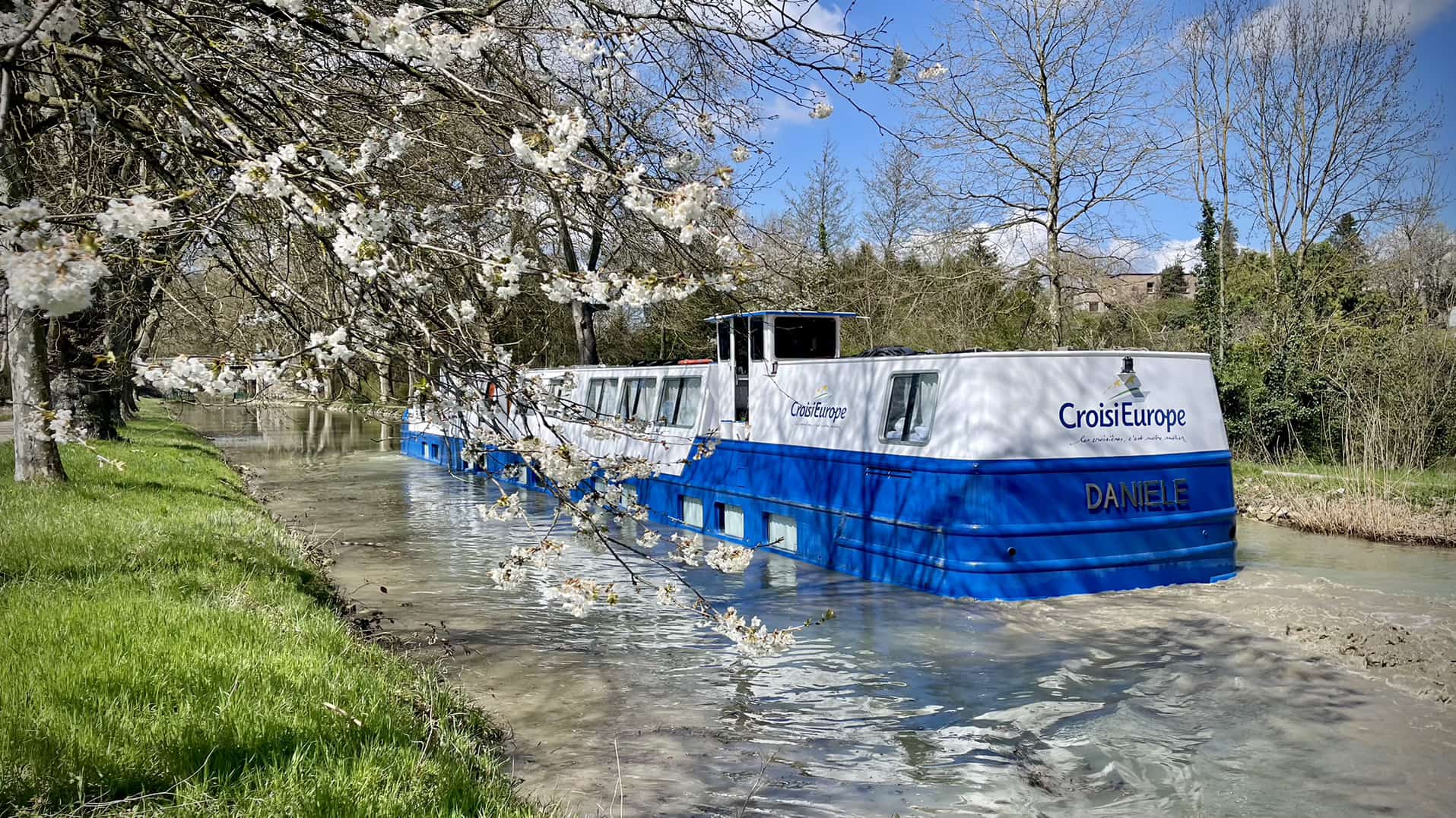 Barging In Burgundy 8 FullSizeRender compressed