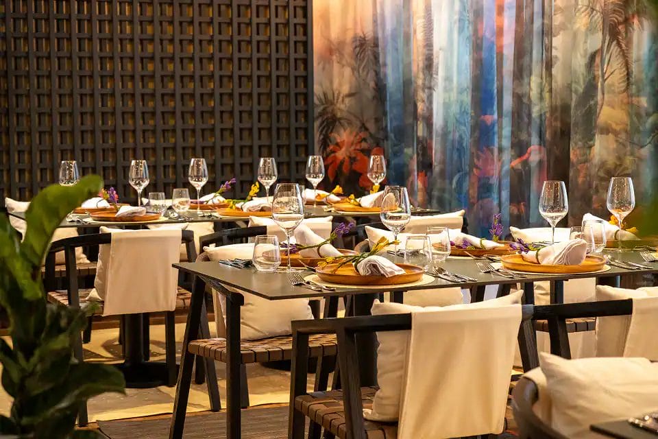 Inside AmaWaterways' Colombia Itinerary: From Cartagena To Barranquilla 6 amamagdalena restaurant